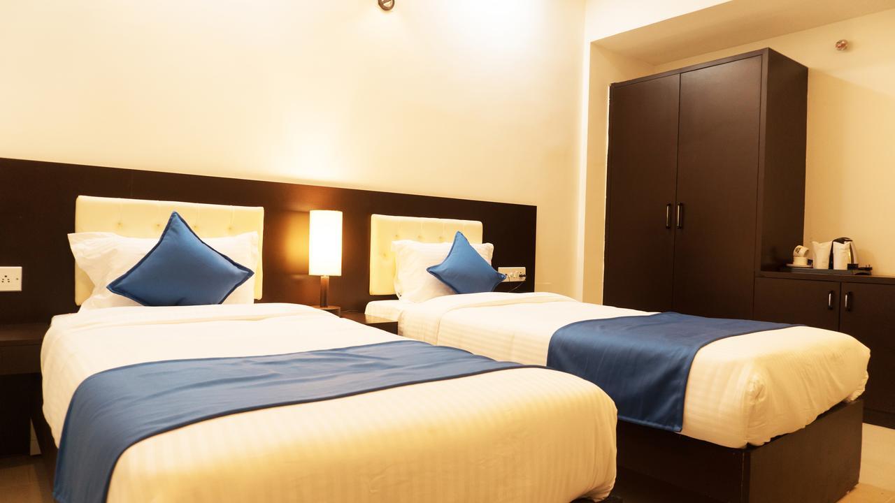 Hotel Max Inn Bhāgalpur Екстериор снимка