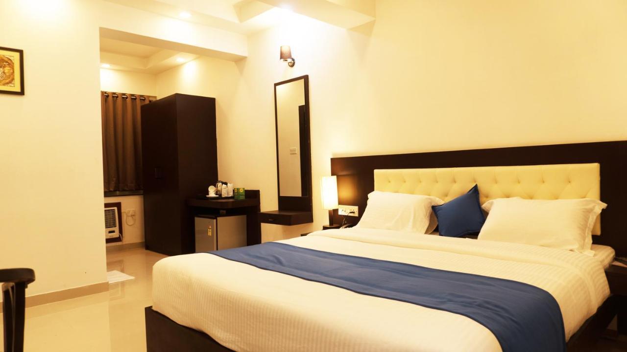 Hotel Max Inn Bhāgalpur Екстериор снимка