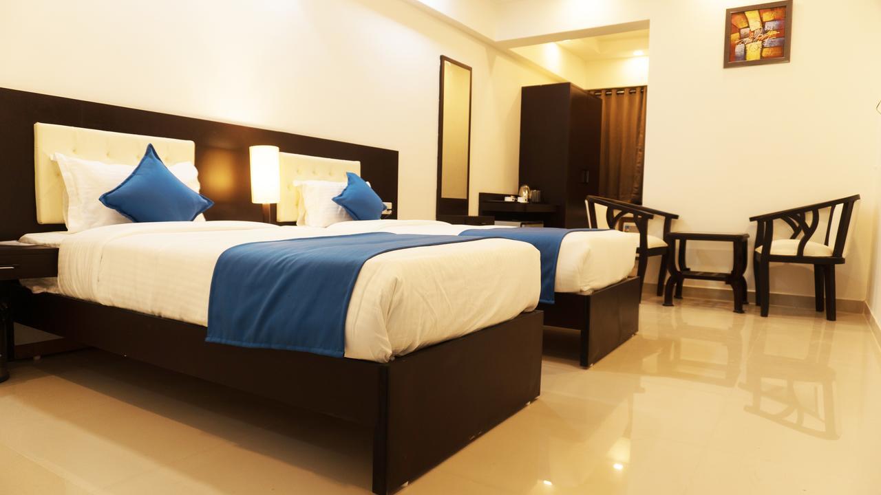 Hotel Max Inn Bhāgalpur Екстериор снимка