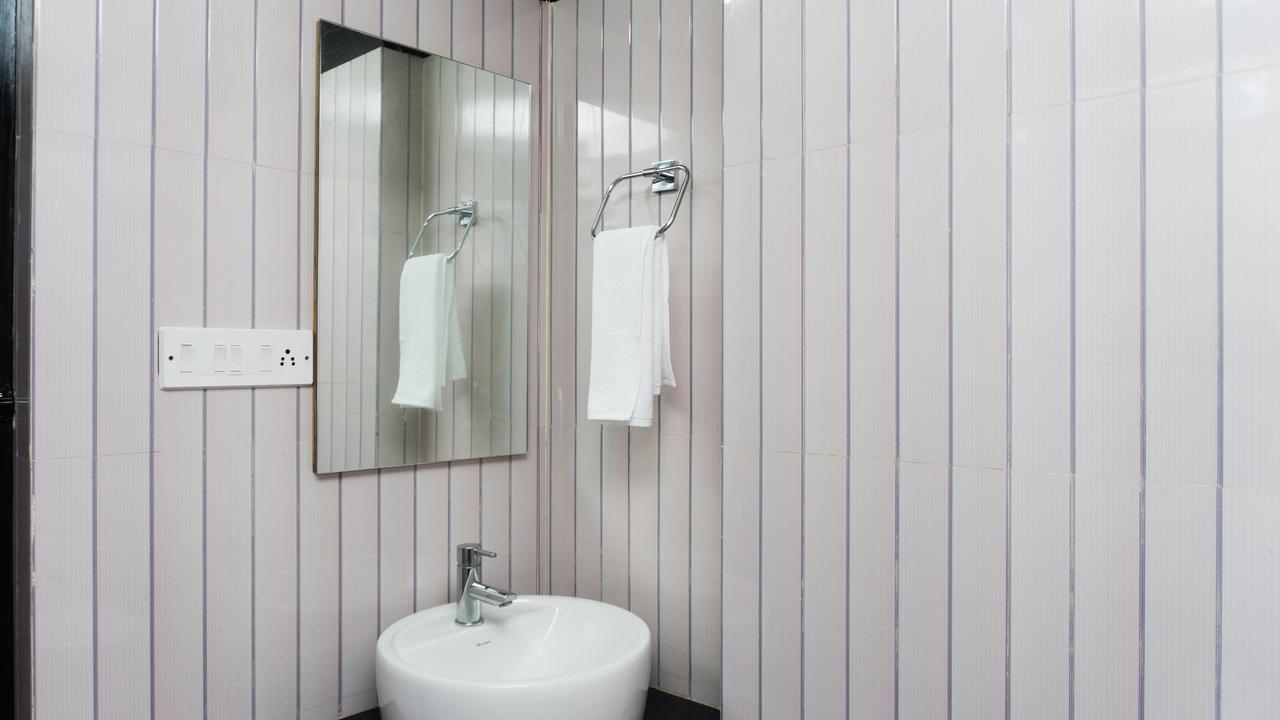 Hotel Max Inn Bhāgalpur Екстериор снимка